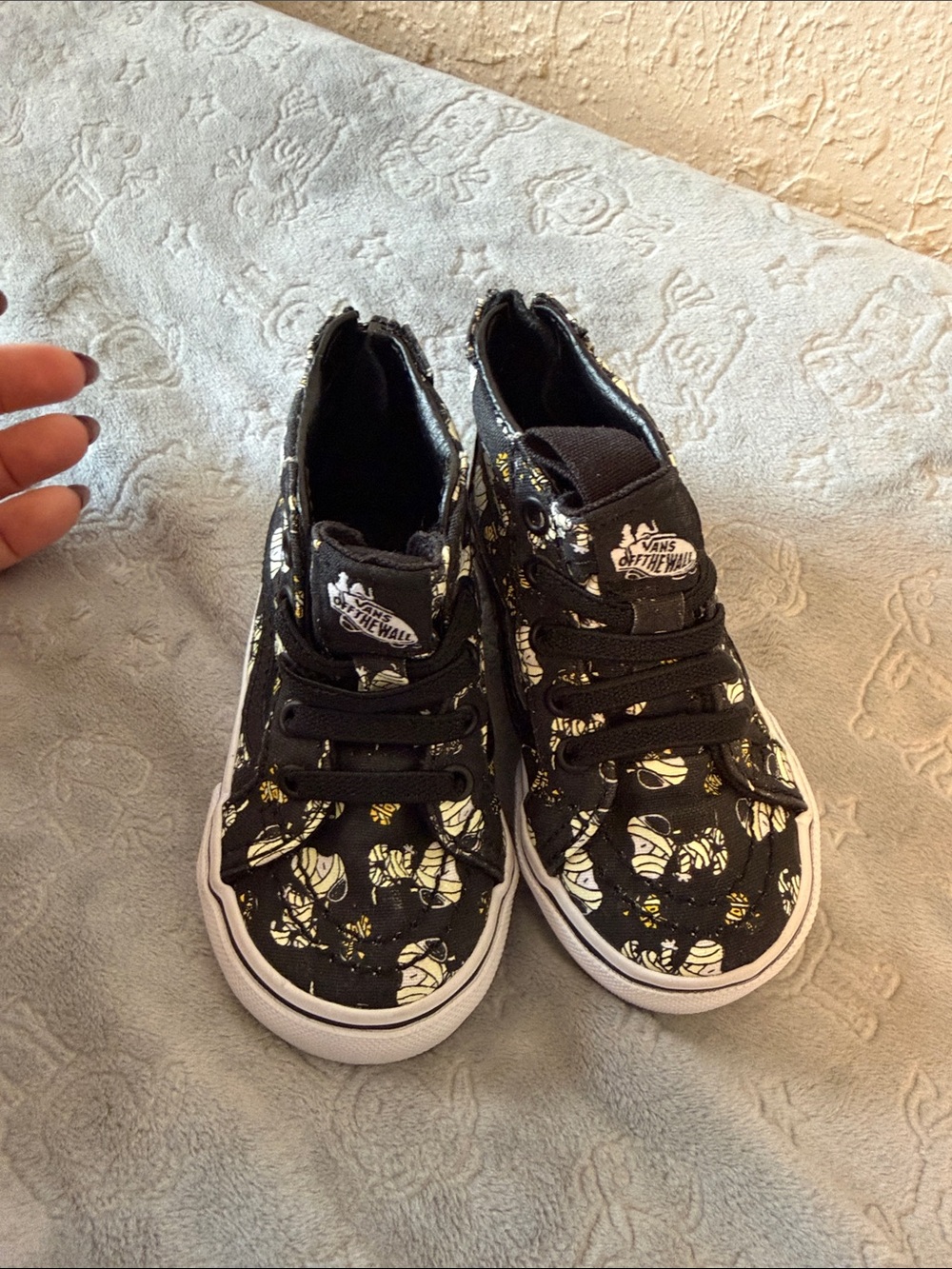 Vans Kids Black and Yellow Bee-Print High-Top Sneakers
